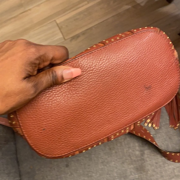 Needs inside care - Picture 4 of 6